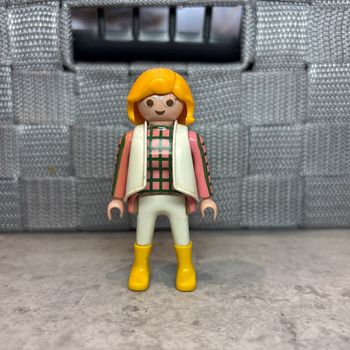 Personnage figurine femme playmobil