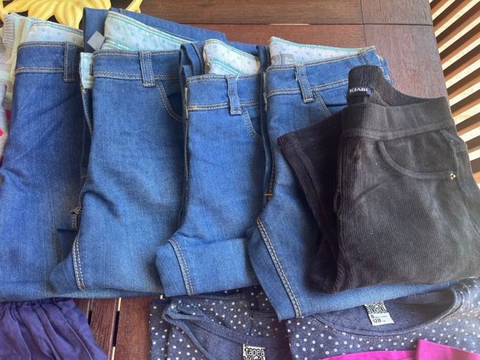 Lot vêtements filles 8 ans (23 pièces) - photo numéro 5
