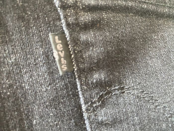 Jean neuf taille 25/30 levis - photo numéro 7