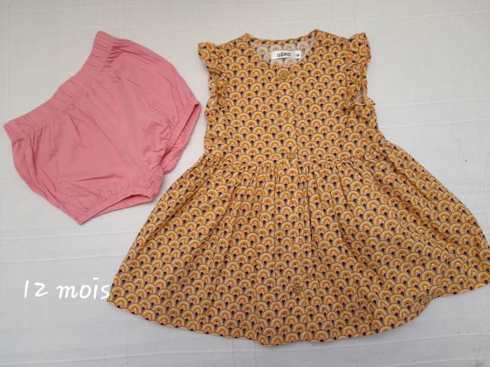 Robe et cache-couche 12 mois.