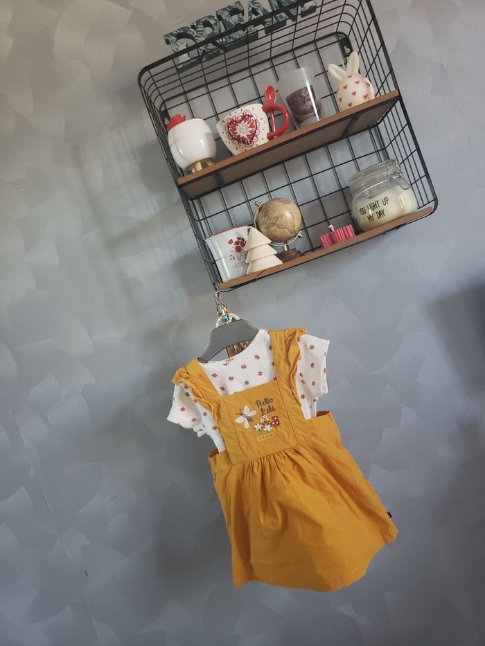 Robe + teeshirt 🎀 Sucre d'orge 9 mois 5€