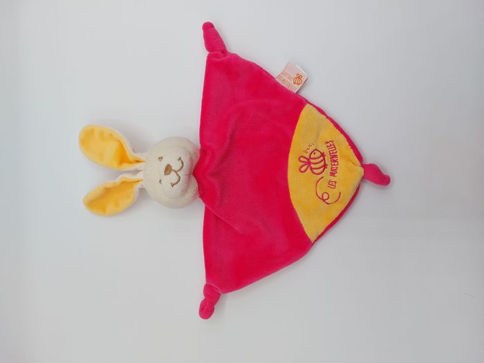 Doudou plat lapin hochet écru rose jaune JOUER AVEC LES MATERNELLES abeille