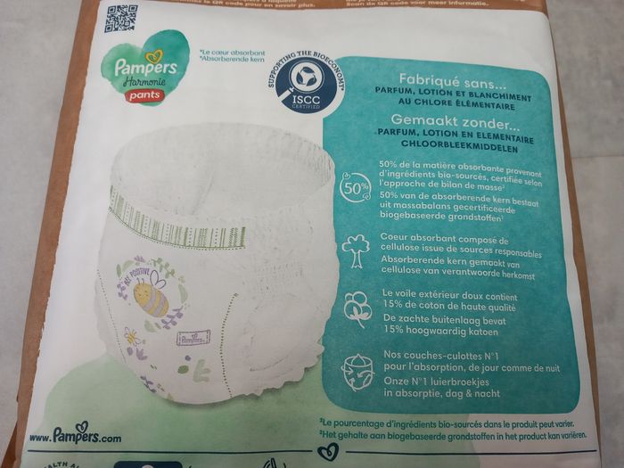 Couches culottes Pampers Harmonie taille 6 - photo numéro 4
