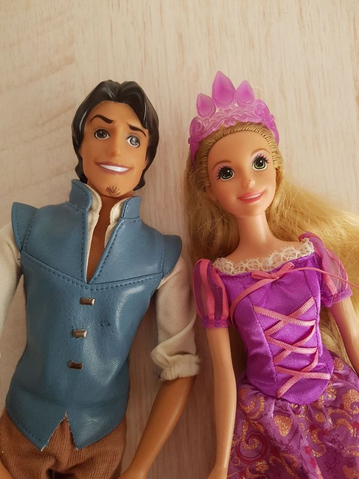 Figurine caméléon et poupées Disney Raiponce et Flynn Rider - photo numéro 5
