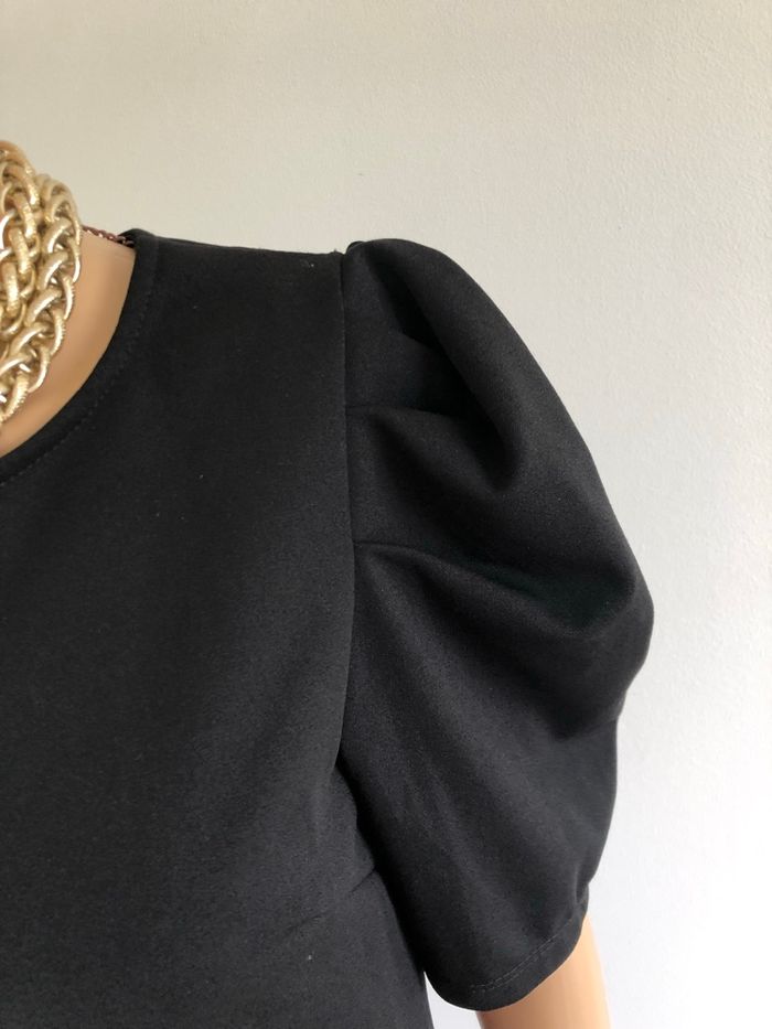 Robe noire neuve à manches courtes New Collection taille unique - photo numéro 4