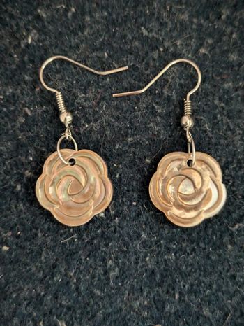 Petites boucles d'oreilles fleurs