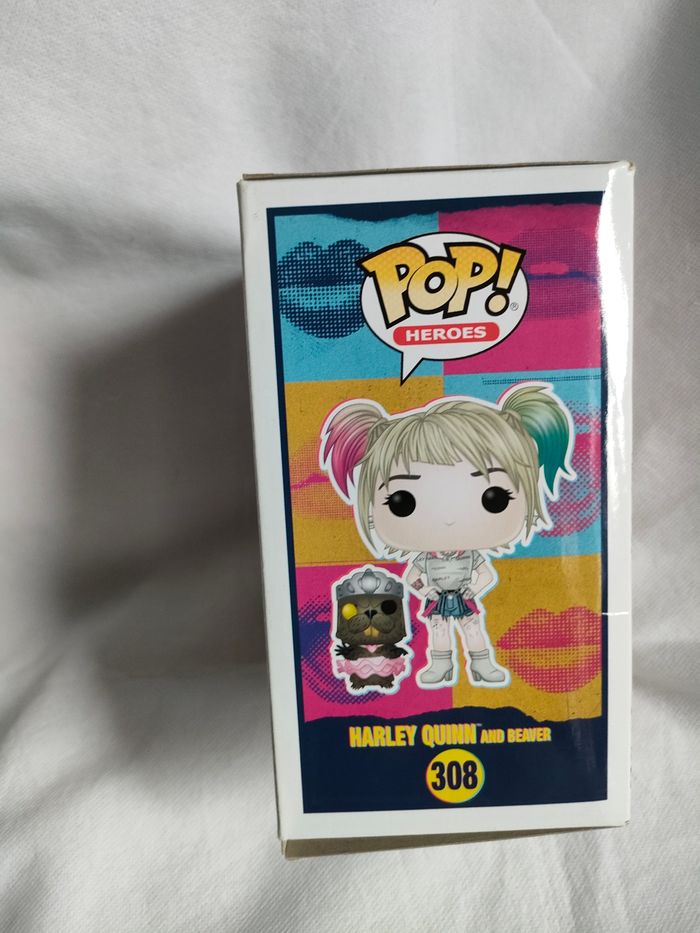 Funko Pop! Birds of Prey – Harley Quinn with Beaver (#308) - photo numéro 4