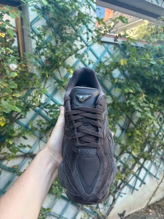New Balance 9060 Chocolat Brown - photo numéro 2