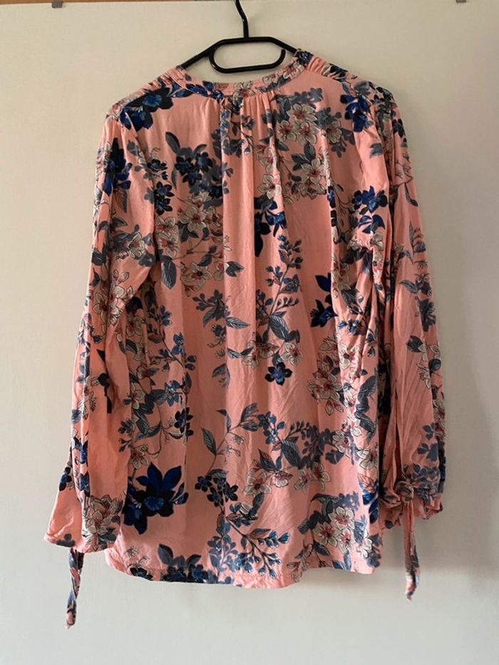 Blouse fleurie H&M Taille 36 - photo numéro 2