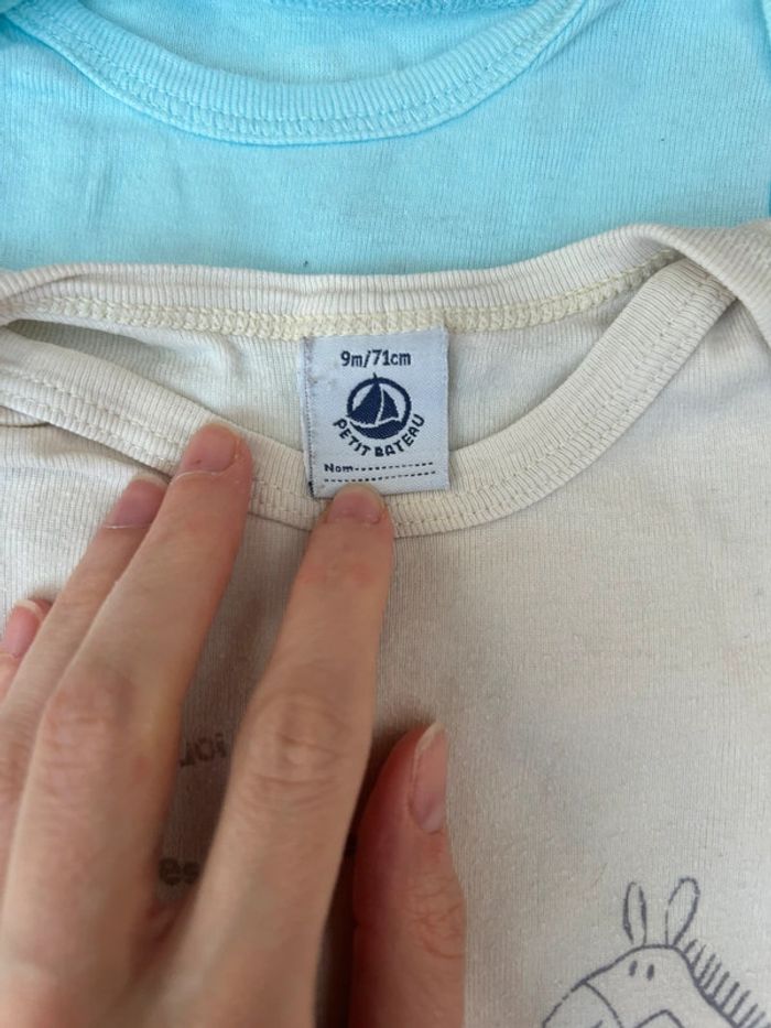 Lot de 2 bodies à manches courtes mixte / 9 mois - petit bateau et tex - photo numéro 3