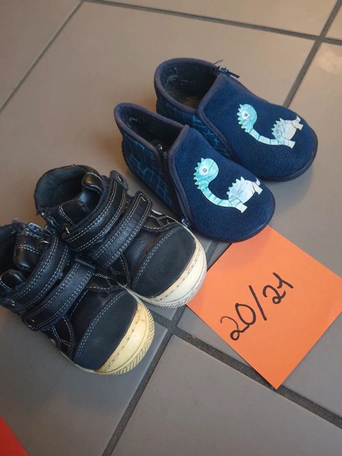 Lot 2 paires pointure 20/21