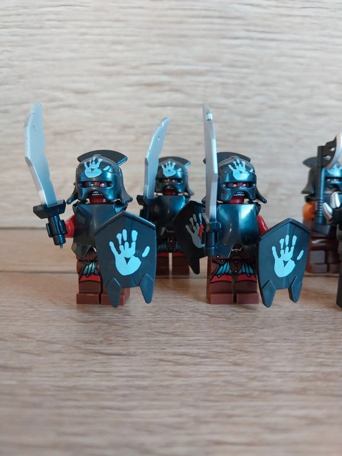 Figurines type lego Chef Orcs + 7 Guerriers orcs seigneur des anneaux - photo numéro 4