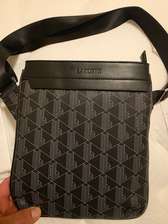 Sac à bandoulière Lacoste - photo numéro 2