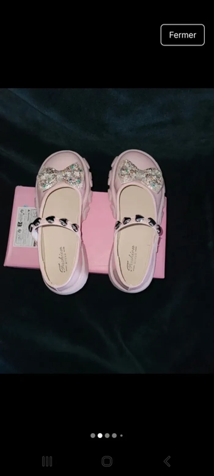 Chaussure rose claire avec papillon - photo numéro 3