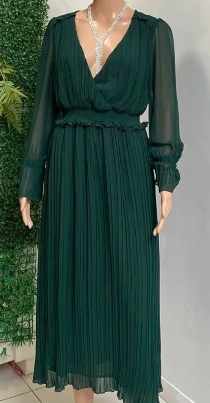 Robe mi-longue Zara plissé taille S - photo numéro 2