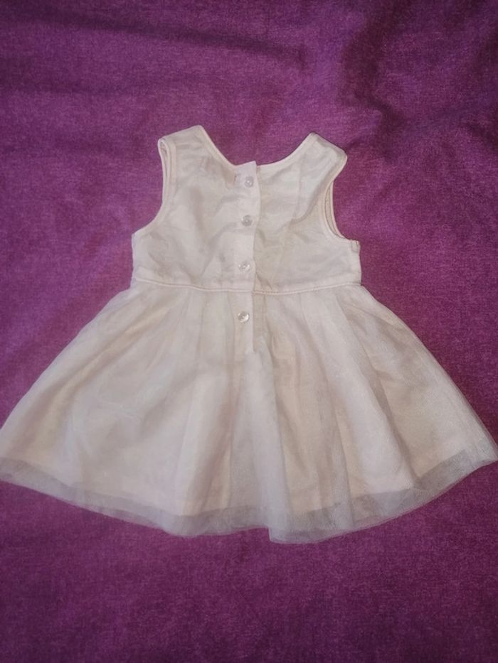 Robe 6 mois - photo numéro 2