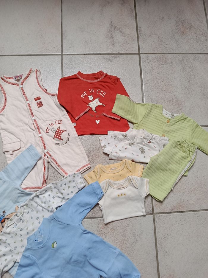 Lot 1/3 mois - photo numéro 2