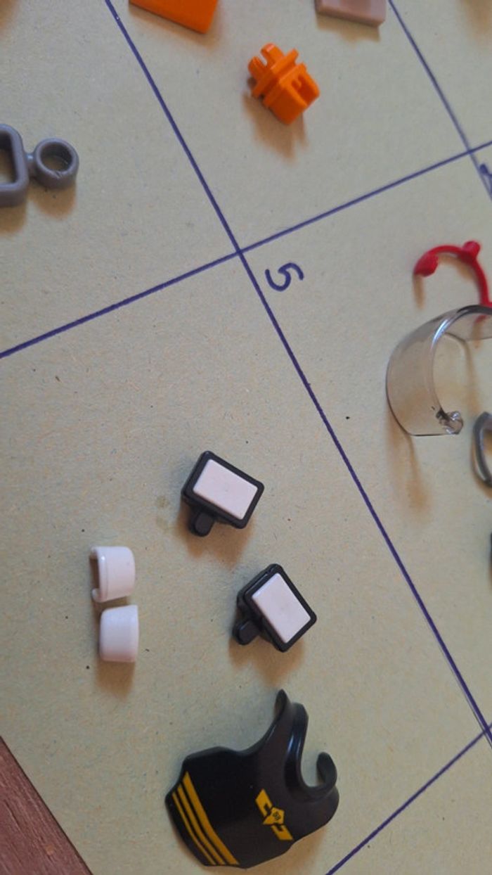 Lot playmobil agent secret Police petit accessoire - photo numéro 4