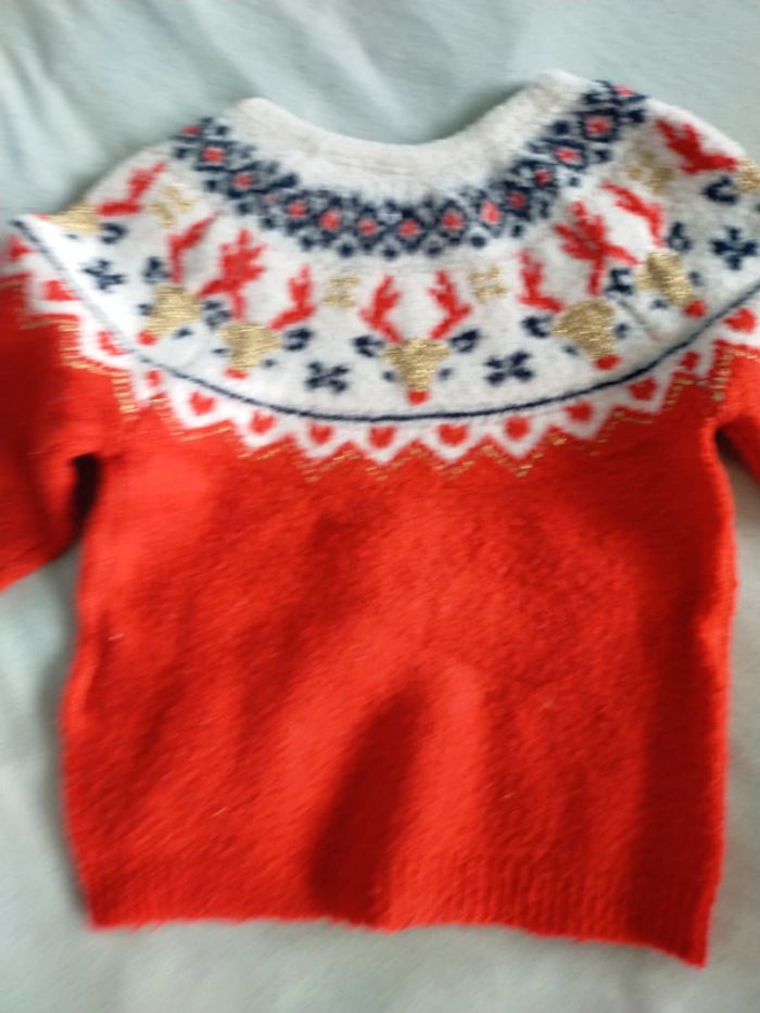 Très joli pull de Noël 24 mois - photo numéro 3