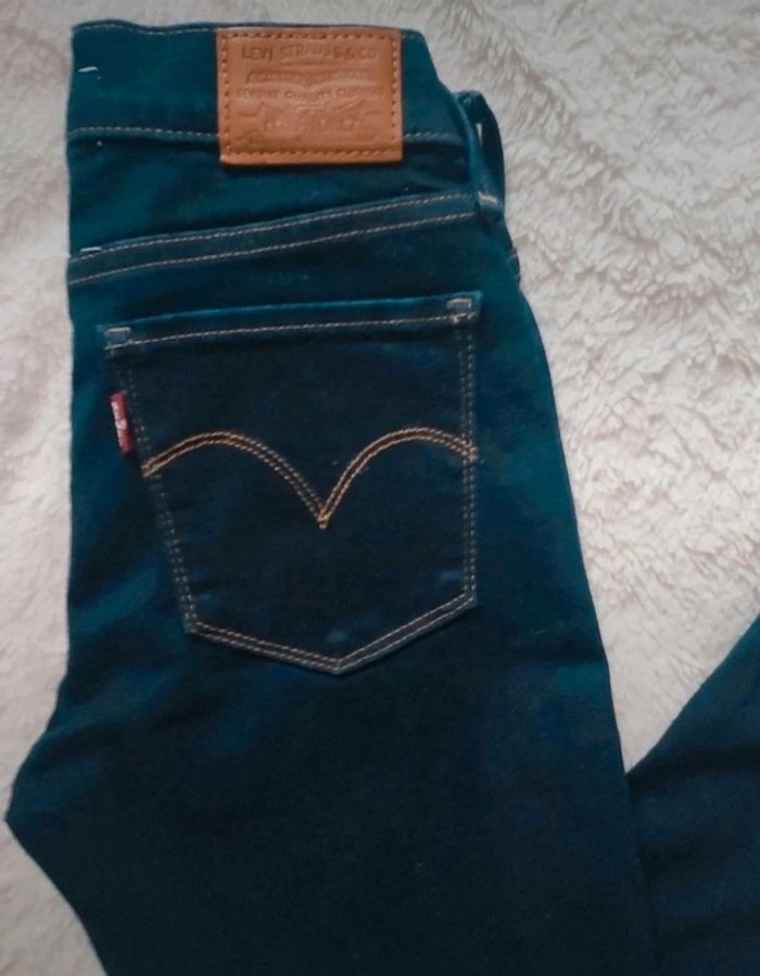 Levi's 710 Super Skinny taille W25 L 30 - photo numéro 3