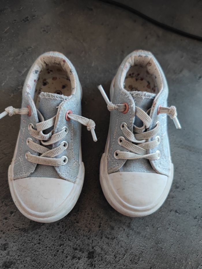 basket bleu clair