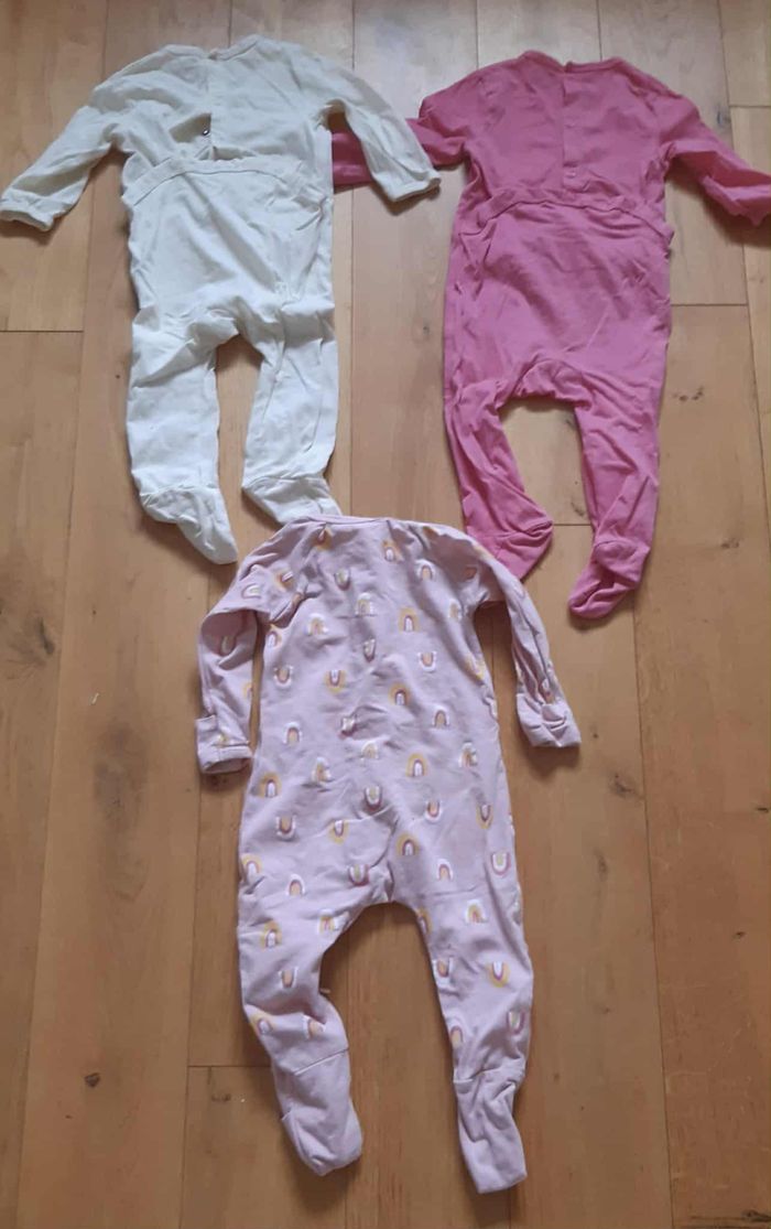 Lot de 3 pyjamas 12 mois - photo numéro 2