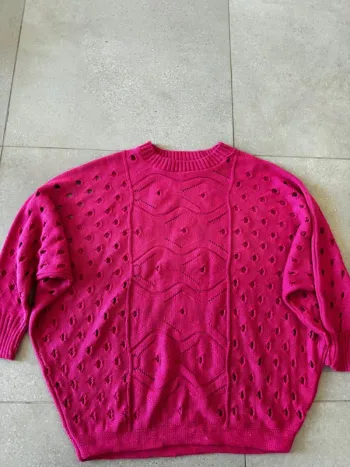 Pull ample rose, taille L, très bon état