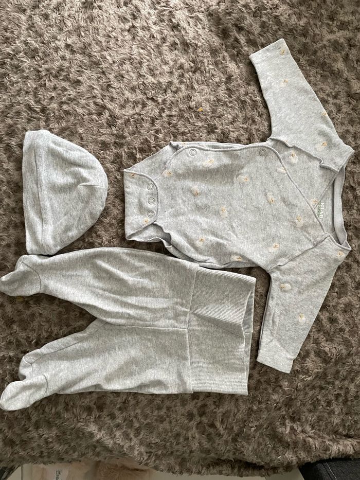 Lot vêtement naissance - photo numéro 4