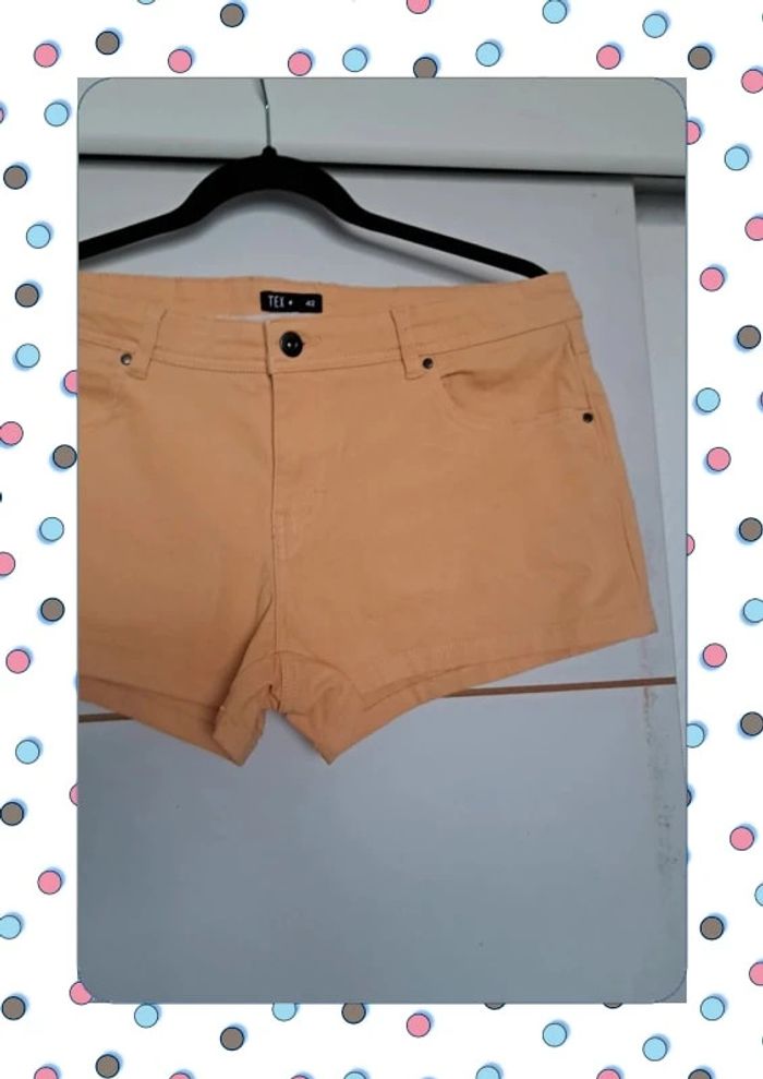 Short neuf taille 42 - photo numéro 3