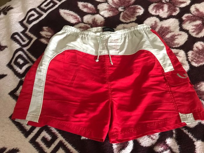 Short rouge homme taille L