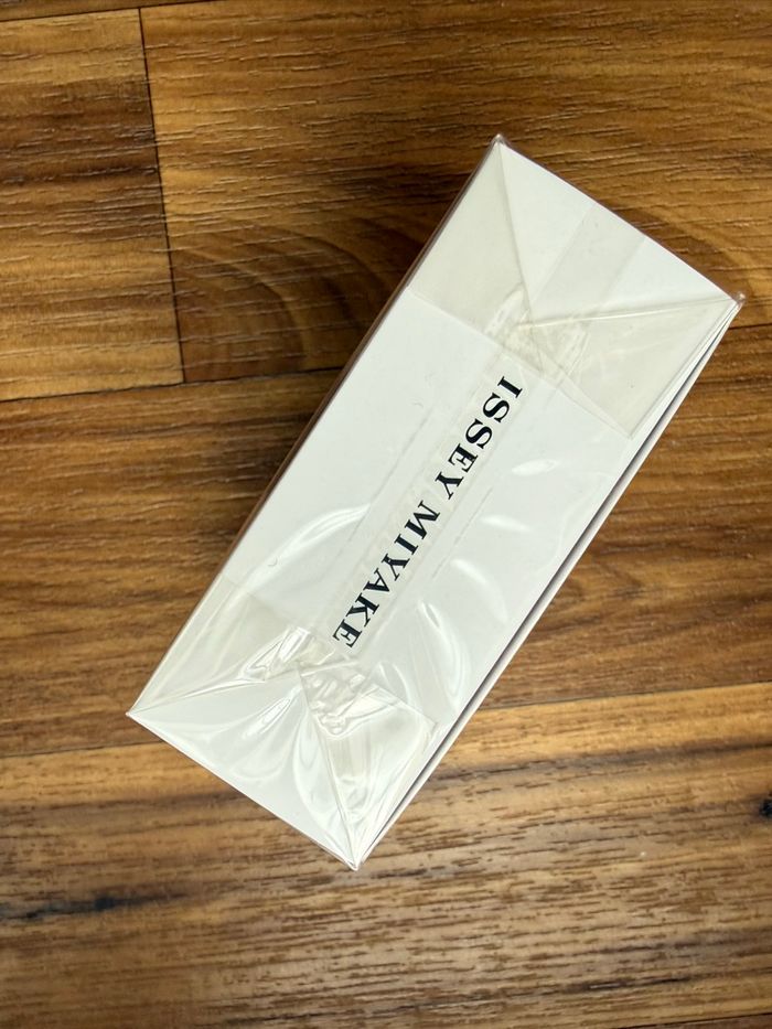 Issey miyake - photo numéro 6