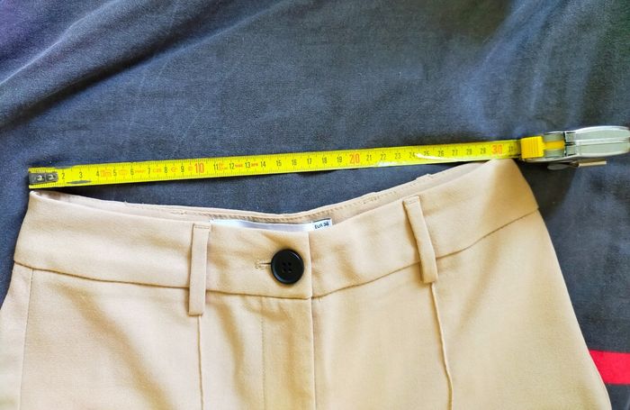 Pantalon femme 36 couleur beige/camel coupe droite taille haute jambes larges BERSHKA - photo numéro 8