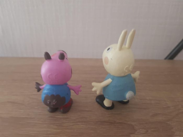 2 figurines de Peppa Pig en plastique de 5 à 6 cm - photo numéro 3