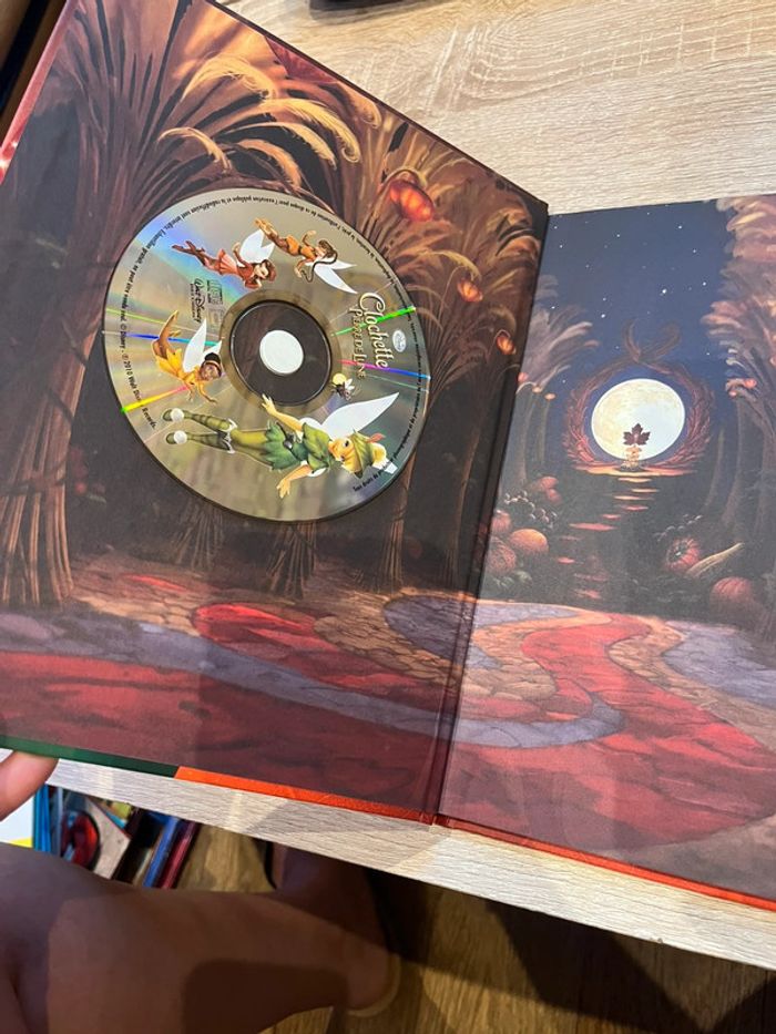 Livre Clochette et la pierre de lune avec CD. Disney - photo numéro 3