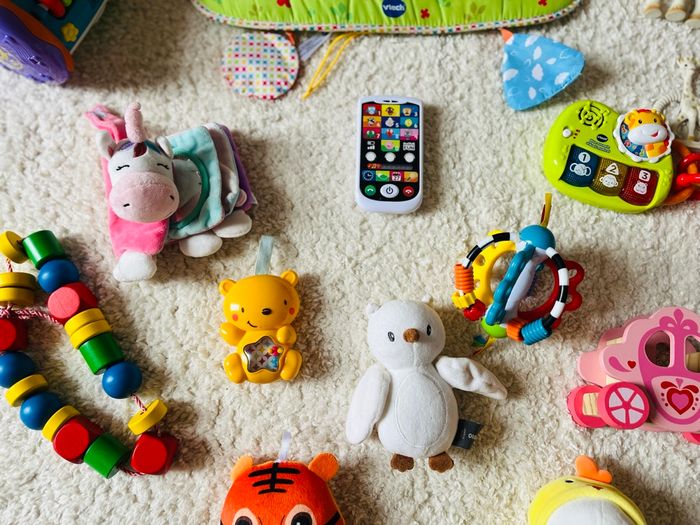 Lot jouets - photo numéro 2