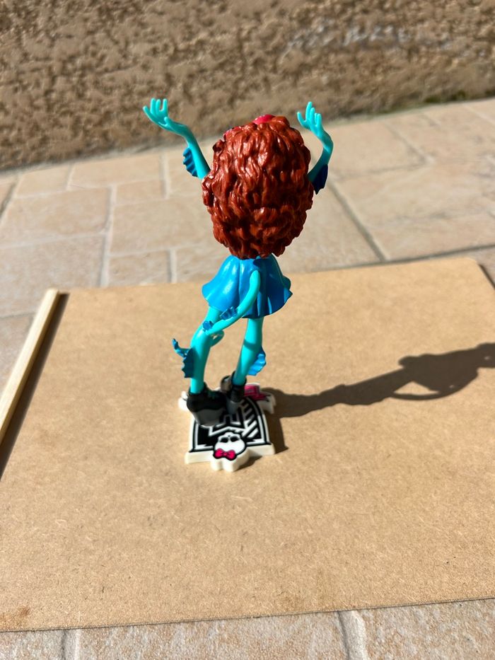 Figurine Monster High Lorna Mcnessie #39 - photo numéro 2