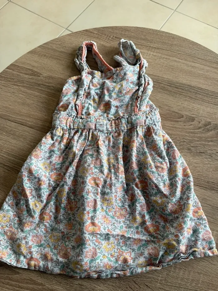 Robe kiabi taille 8 ans