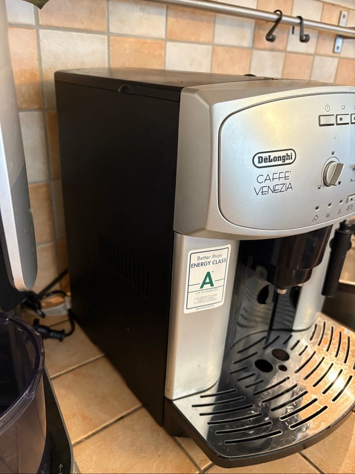 Machine à café automatique Delonghi Venezia - photo numéro 4