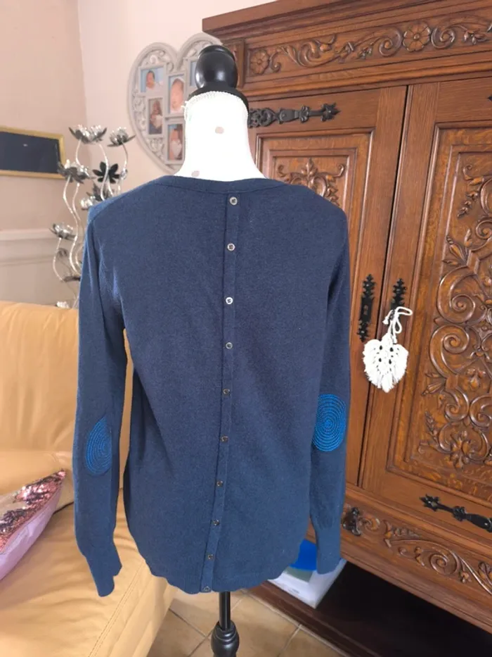 Joli pull léger couleur marine - photo numéro 4