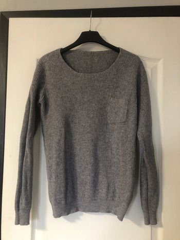 Pull gris