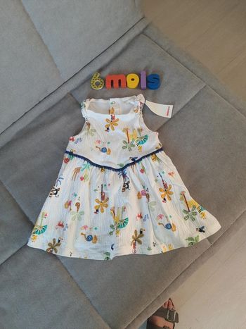 Robe Catimini taille 6 mois neuf avec étiquettes