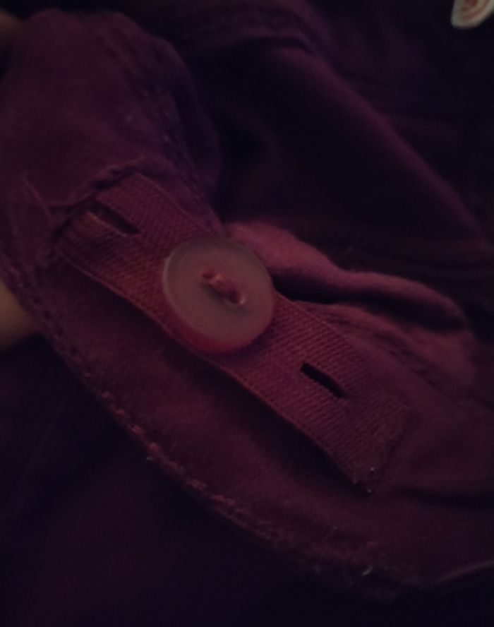 Jeans slim bordeaux "Kids by Gémo" 66% coton en très bon état - photo numéro 4