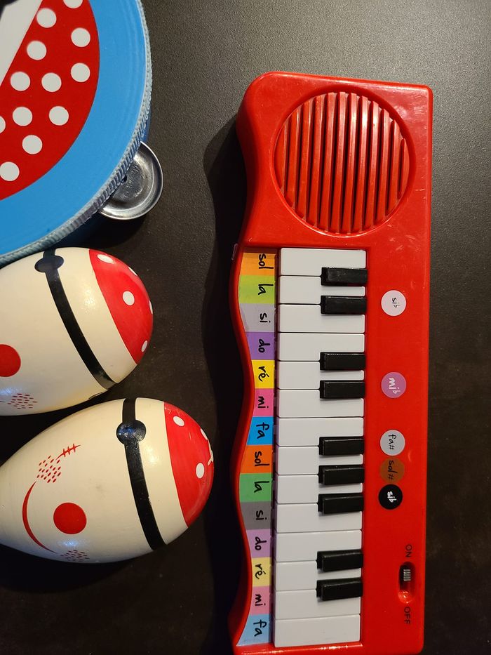 maracas en bois decoré marin pirate fleur 20 cm - instruments musique - photo numéro 3