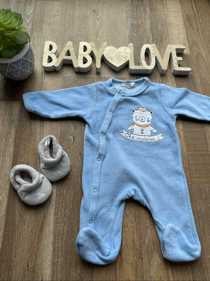 - Pyjama Mes petits cailloux       - 1 mois  - Très bon état