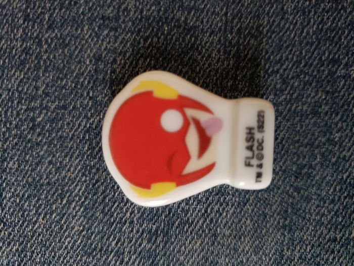 FLASH Fève brillante super héros 2023