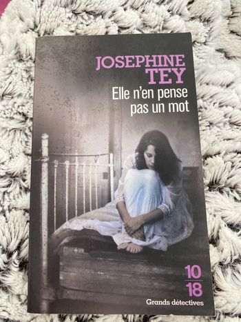 Elle n’en Pense pas un Mot