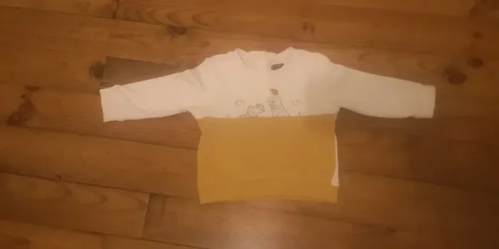 Pull blanc et moutarde kiabi 18 mois