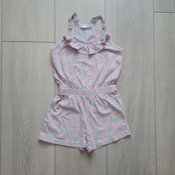 Jolie combinaison short grise et rose. Fille 7/8 ans