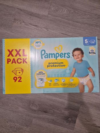 1 carton de couches pampers premium protection taille 5