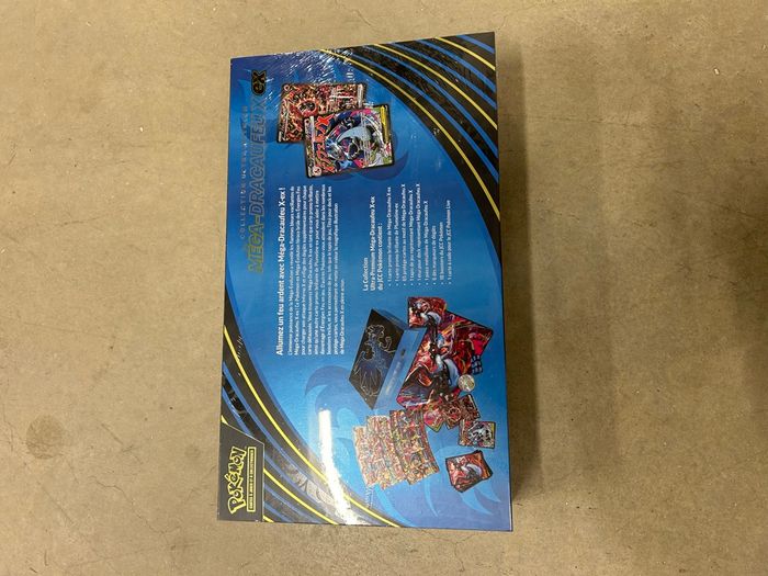 Coffret ultra premium méga dracaufeu ex - photo numéro 2
